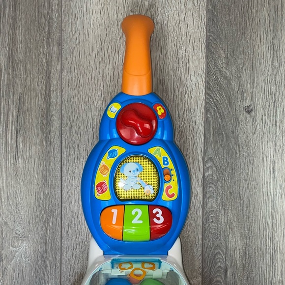 V Tech Pop & Count Vacuum Toy - Picture 8 of 11